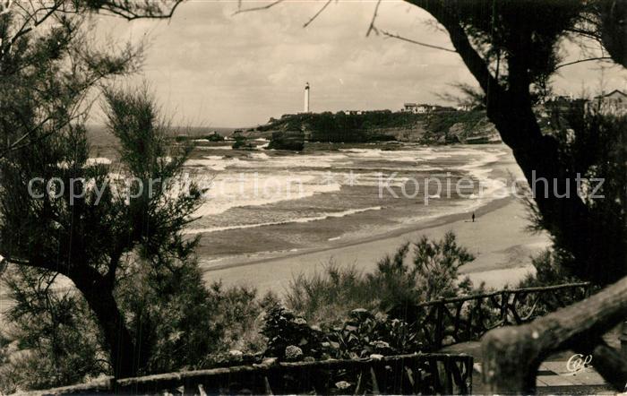 Biarritz Pyrenees Atlantiques Phare vu a travers le Tamaris