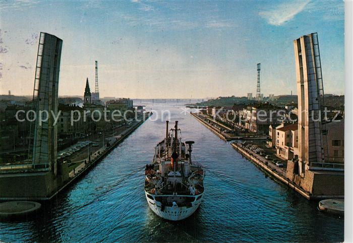Martigues Pont mobile et le canal