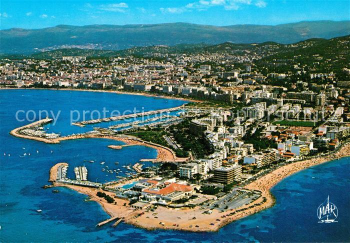 Cannes Alpes-Maritimes Vue aerienne au premier plan le Casino