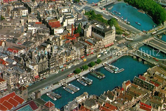 Amsterdam Niederlande Damrak en Prins Hendrikkade Fliegeraufnahme