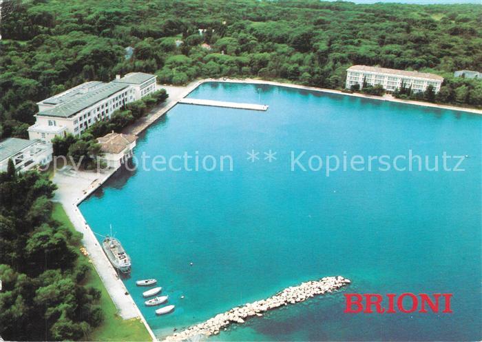 Brioni Pogled na luku i hotele Fliegeraufnahme