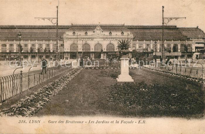 Lyon France Gare des Brotteaux Les Jardins et la Facade