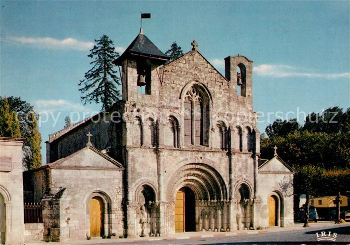 Pons Eglise Saint Vivien facade romane du XIe siècle