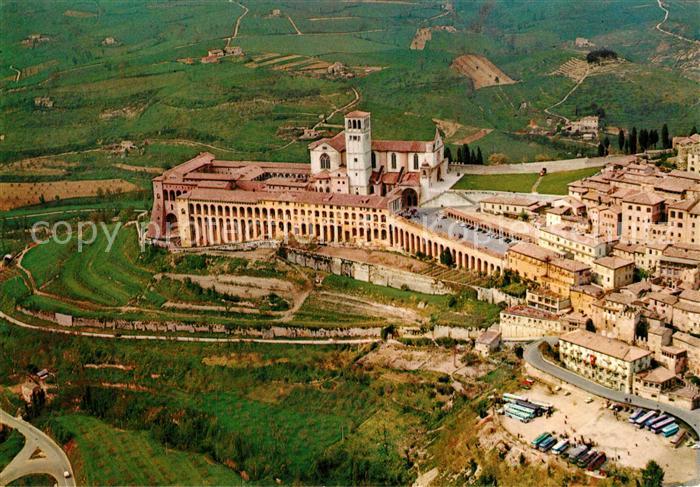 Assisi Umbria Basilica di San Francesco vista dall aereo