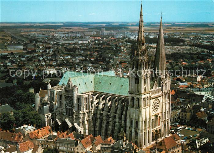 Chartres 28 Cathedrale XIIe siècle vue aérienne