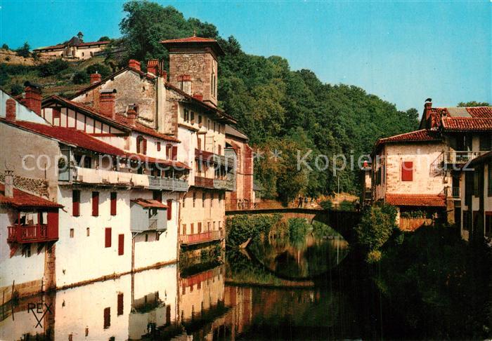 Saint-Jean-Pied-de-Port Vieilles maisons et Pont d_Espagne sur