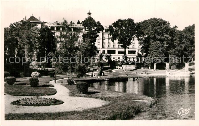 Bagnoles-de-l Orne Aux bords du Lac Grand Hôtel Station Thermale