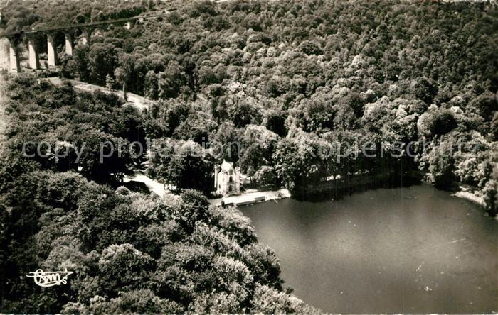 Coye-la-Foret Etang et Chateau de la Reine Blanche vu