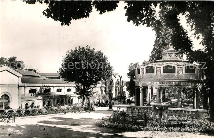 Royat Puy de Dome Source Eugenie et Etablissement Thermal