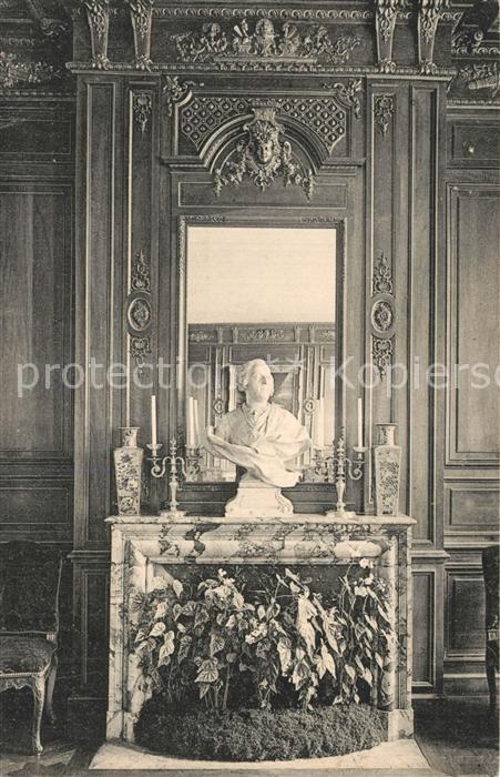 Dampierre-en-Bray Chateau de Dampierre Salle a Manger buste de Louis XV