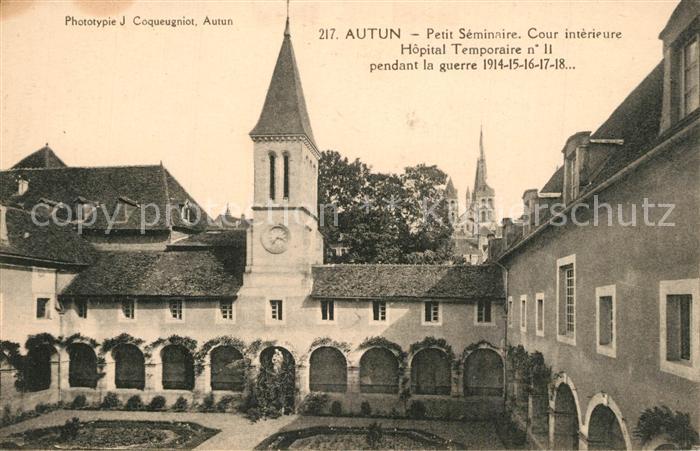 Autun Petit Seminaire Cour interieure Hopital