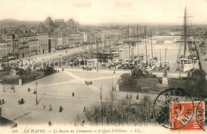 Le Havre Le Bassin du Commerce et le Quai d Orleans