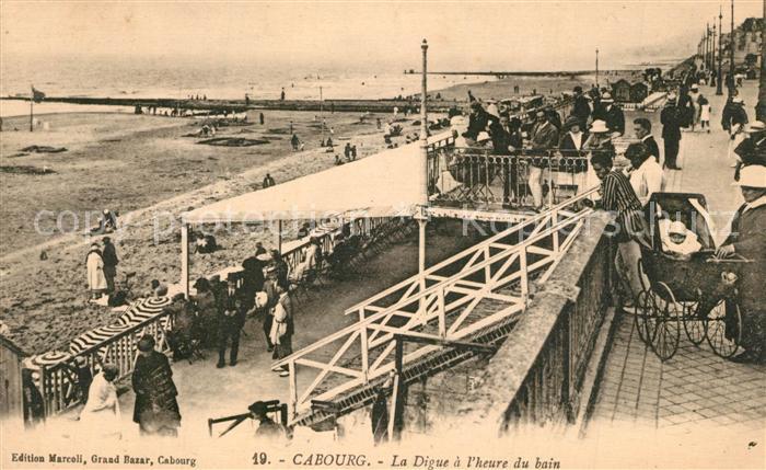 Cabourg La Digue a l’heure du bain