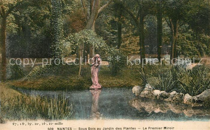 Nantes Loire Atlantique Sous Bois au Jardin des Plantes Le Premier Miroir Statue