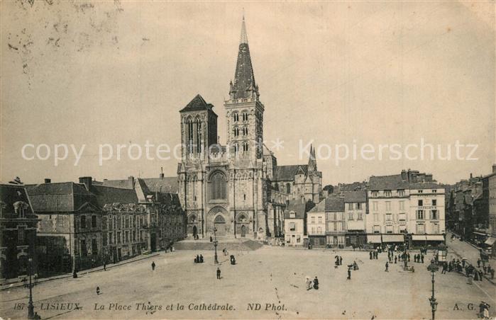 Lisieux Place Thiers et la Cathedrale
