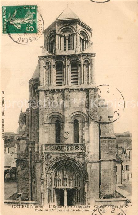Poitiers 86 Eglise Sainte Radegonde Clocher Roman du XIer siécle