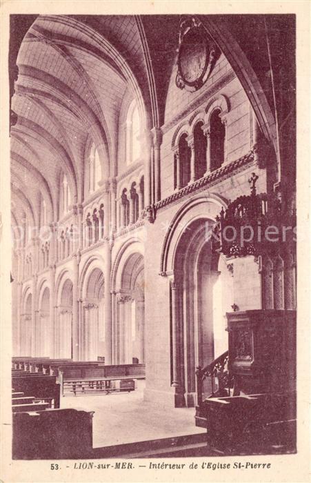 Lion-sur-Mer Intérieur de l'Eglise Saint Pierre