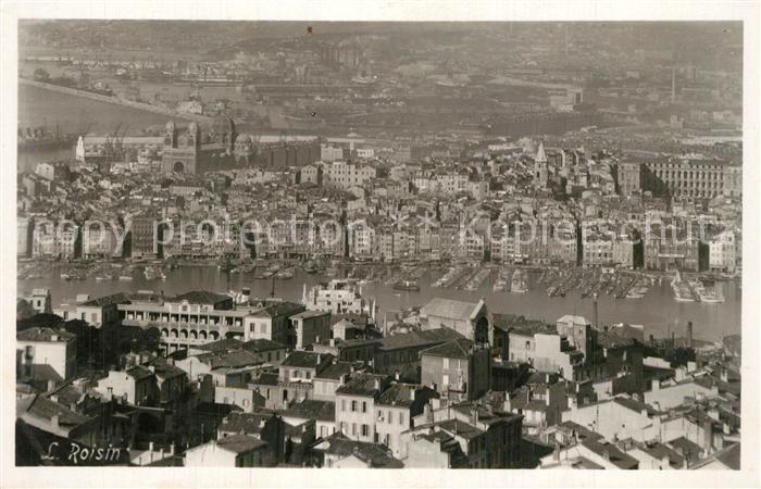 Marseille Bouches-du-Rhone Vue sur le vieux port prise de Notre Dame de la Garde