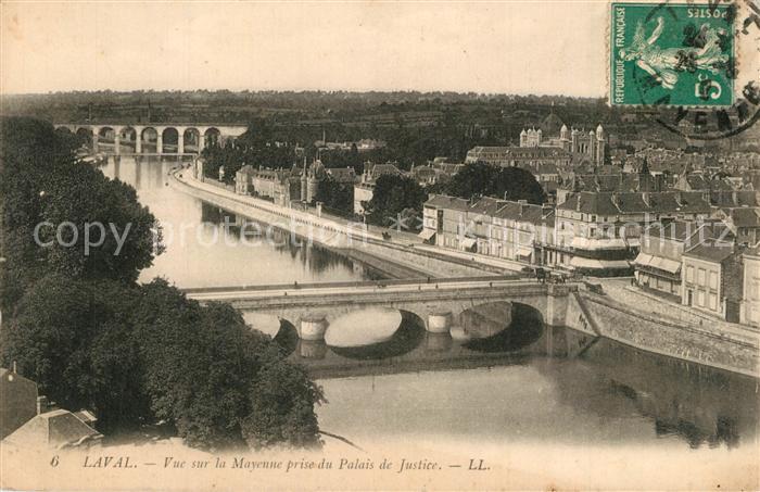 Laval Mayenne Vue sur la Mayenne prise du Palais de J