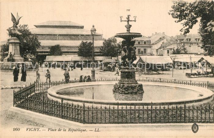 Vichy Allier Place de la République Fontaine Monumen