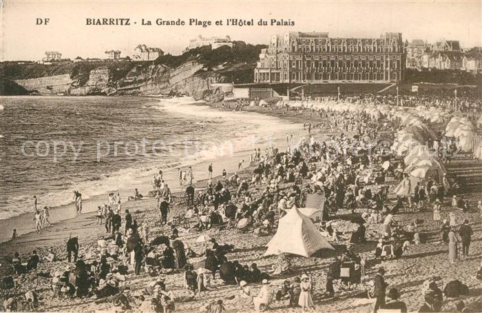 Biarritz Pyrenees Atlantiques La grande plage Hôtel du Palais