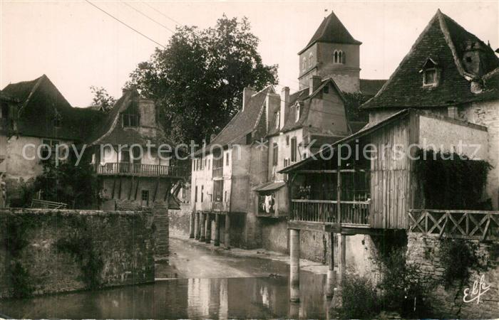 Salies-de-Bearn Vieilles maisons sur le Saleys