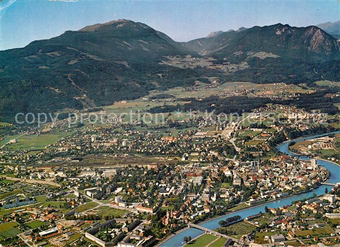 Villach Kaernten Draustadt mit Dobratsch und Erzberg Fliegeraufnahme