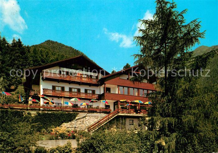Dorf Tirol Gasthof Tiroler Kreuz