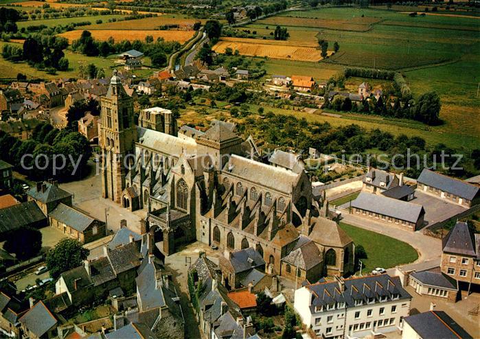 Dol-de-Bretagne La Cathedrale et vue aerienne d’ensembl