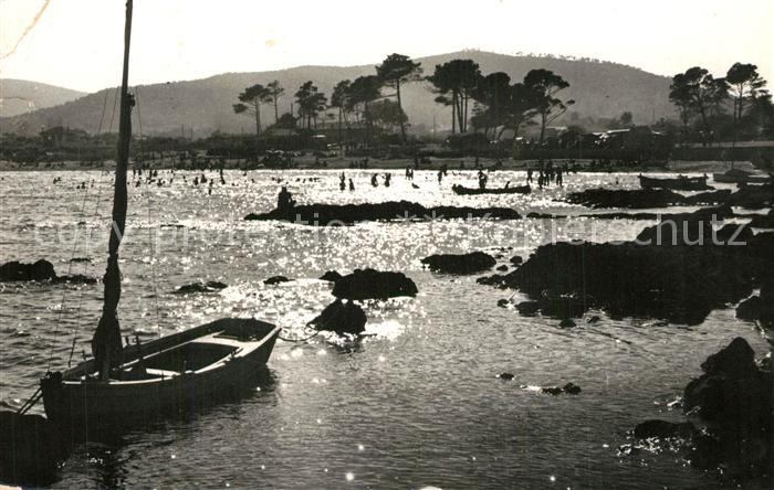 Bormes-les-Mimosas Coucher de soleil sur la plage de la Faviere