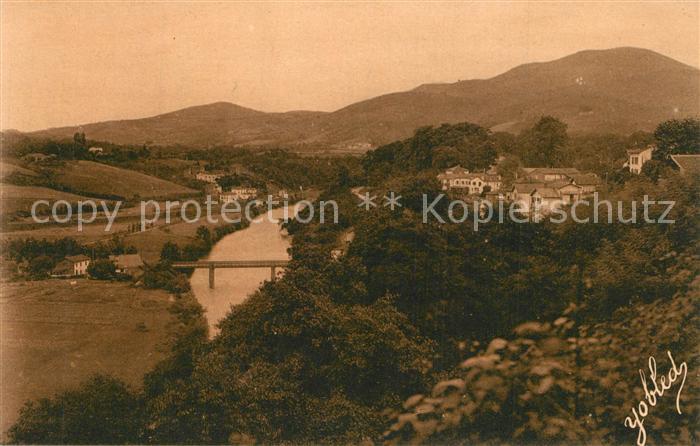 Cambo-les-Bains Vue generale la Nive et le Mont Ursuya