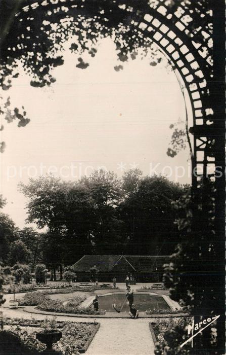 L Hay-les-Roses Dans la Roseraie le Jardin Francais et le Musee