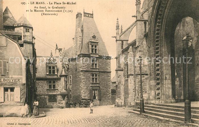 Le Mans Sarthe Au fond le Grabatoir et la Maison Renaissance