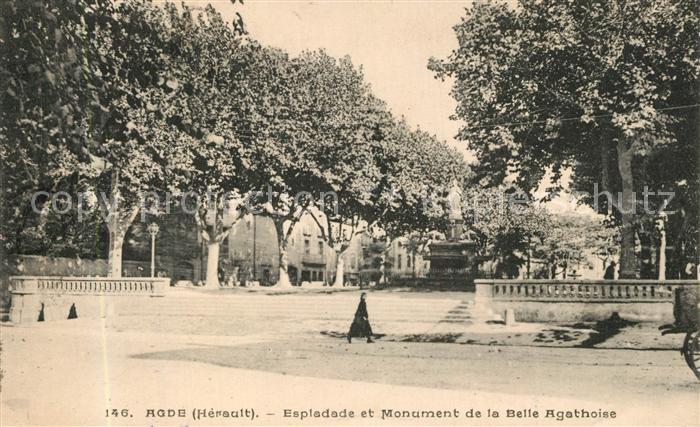 Agde Espladade et Monument de la Belle Agath
