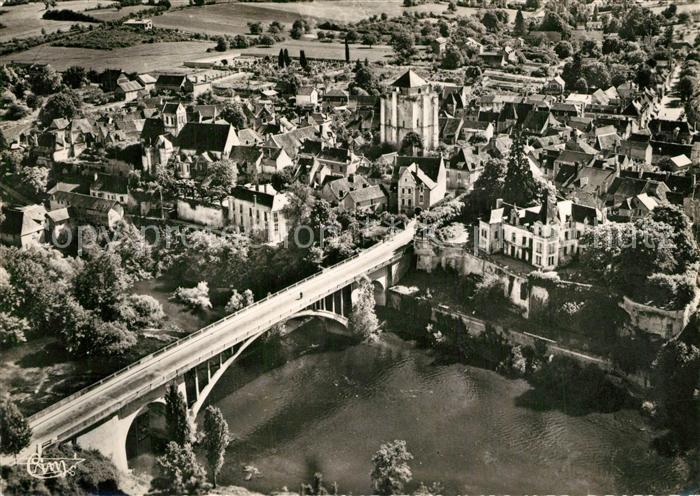 La Roche-Posay Le Pont sur la Creuse et la Ville Vue aerienne