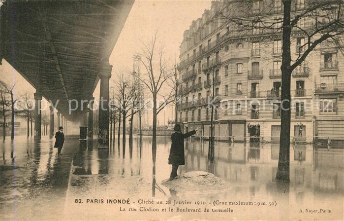 Paris Inondations Rue Clodion Boulevard de Grenelle Hochwasser Katastrophe