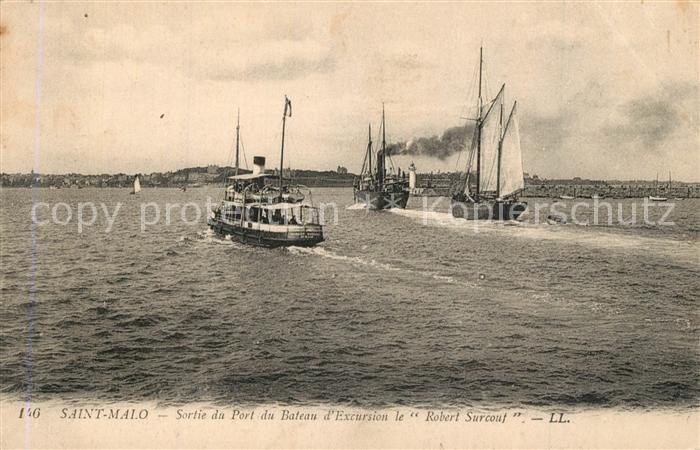 Saint-Malo 35 Sortie du Port du Bateau d Excursion le Robert Surcouf