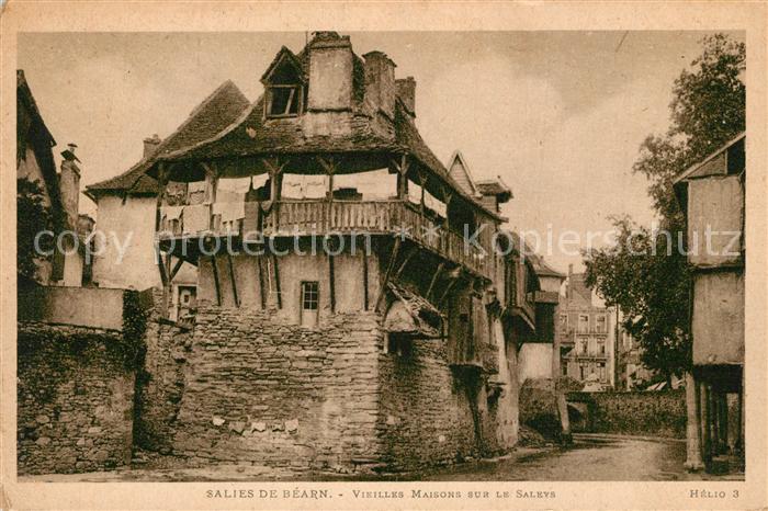 Salies-de-Bearn Vieilles Maisons sur le Saleys