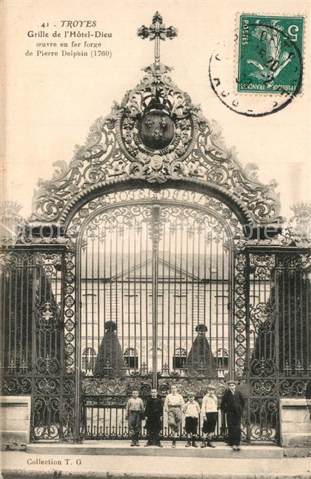 Troyes Aube Grille de L_Hotel-Dieu