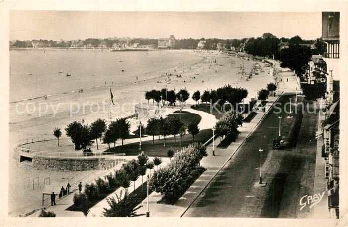 La Baule sur Mer Esplanade de l_Hermitage et la plage