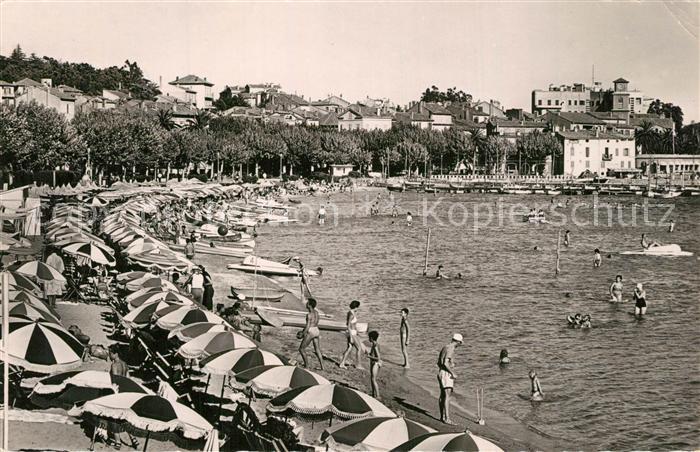 Sainte Maxime sur Mer Var La plage promenade et la ville