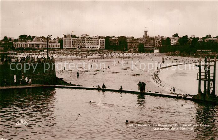 Dinard 35 Plage de l'Ecluse et les Hôtels vue prise de la piscine