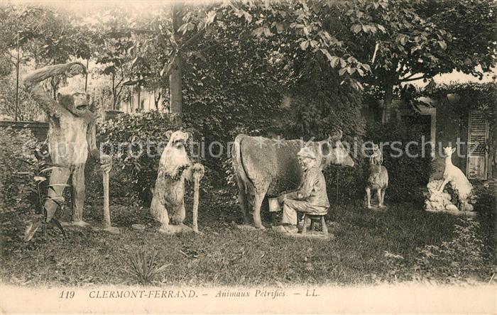 Clermont Ferrand Puy de Dome Animaux Petrifiés Statues
