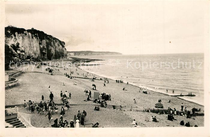 Dieppe 76 La plage vue vers les falaises