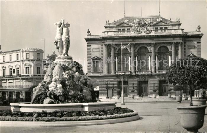 Montpellier Herault Place de la Comédie Théâtre et les Statues des 3 Grâces