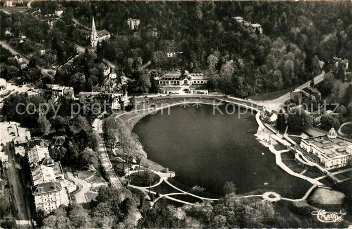 Bagnoles-de-l Orne Le Lac et les deux Casinos vue aérienne