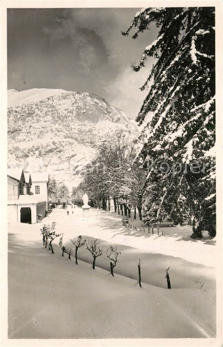 Luchon Haute-Garonne Parc des Quinconces Chaîne des Pyrénées en hiver