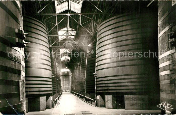 Thuir Etablissement Byrrh la plus grande Cave du Monde