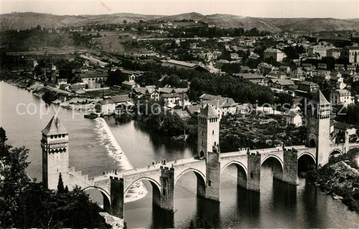 Cahors Vue Generale de la ville et le Pont Valentré