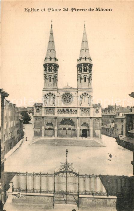 Macon 71 Eglise et Place St. Pierre